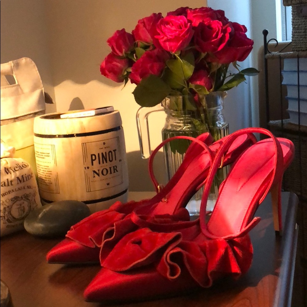 Oscar Tiye Red Stunning Heels - 9M